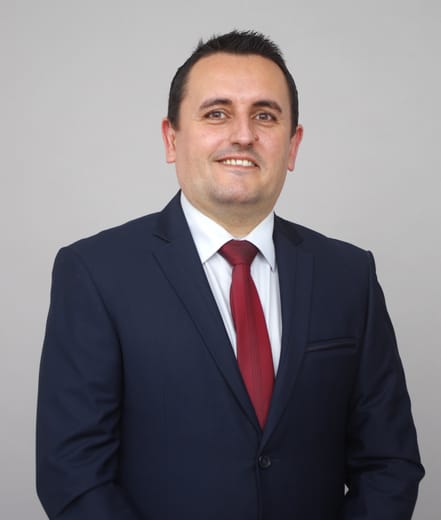 Адвокат text